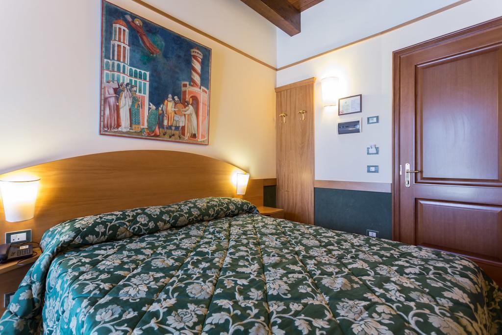 Economy Doppel-/Zweibettzimmer